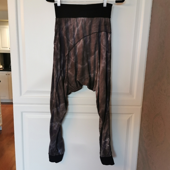 Free gift* Sweaty Betty harem yoga pants - Picture 4 of 4